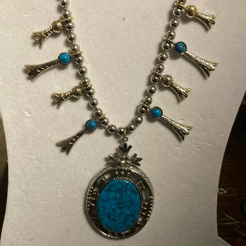 1980s vintage mode art howlite squash blossom statement necklace . 24”